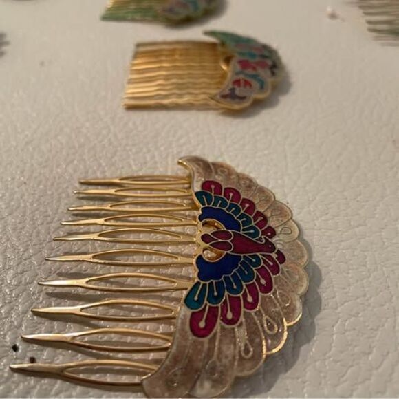Lot of vintage hair accessories